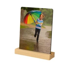 תמונה על עץ עם רגל מידה 13X18 לאורך ורוחב